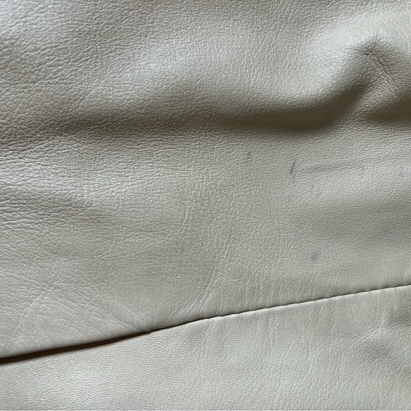 Cream leather fitted jacket - Picture 4 of 6